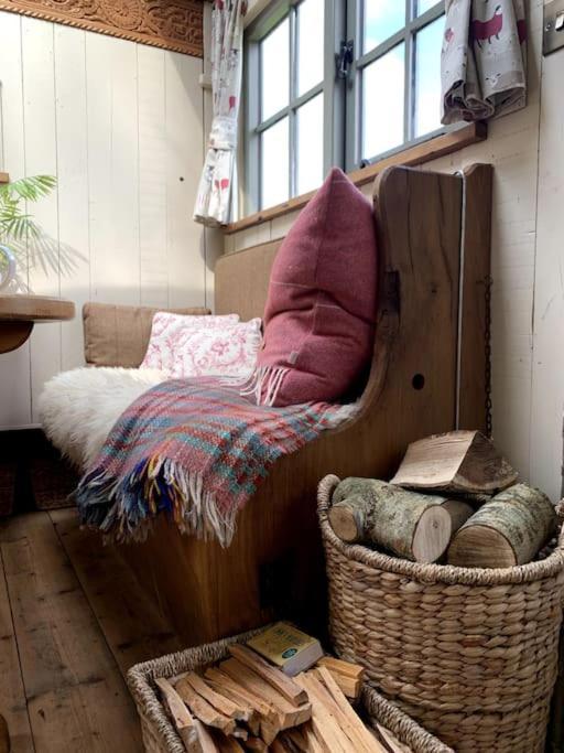 Rushford Shepherd'S Hut Newton Abbot Exterior foto
