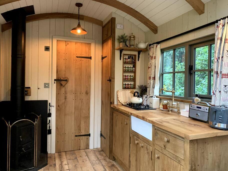 Rushford Shepherd'S Hut Newton Abbot Exterior foto