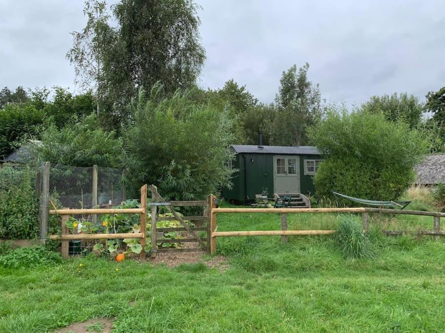 Rushford Shepherd'S Hut Newton Abbot Exterior foto